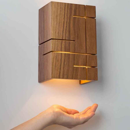 Claudo Sconce