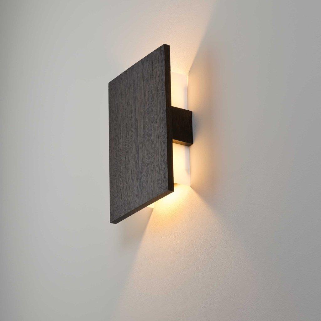 Tersus Sconce